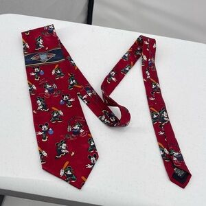 Vintage Mickey Unlimited Sports golf baseball fishing novelty print silk tie